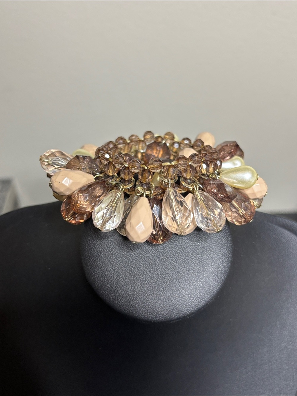 Beaded Teardrop Chacha Stretch Bracelet in Champagne and Nude Elegant